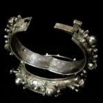 Old Pair Moorish/Berber Hinged Bracelet – MIZAM – Mauritania/South Morocco