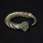 Old Fine Tuareg Earring – TSABIT – Massive Silver – Niger