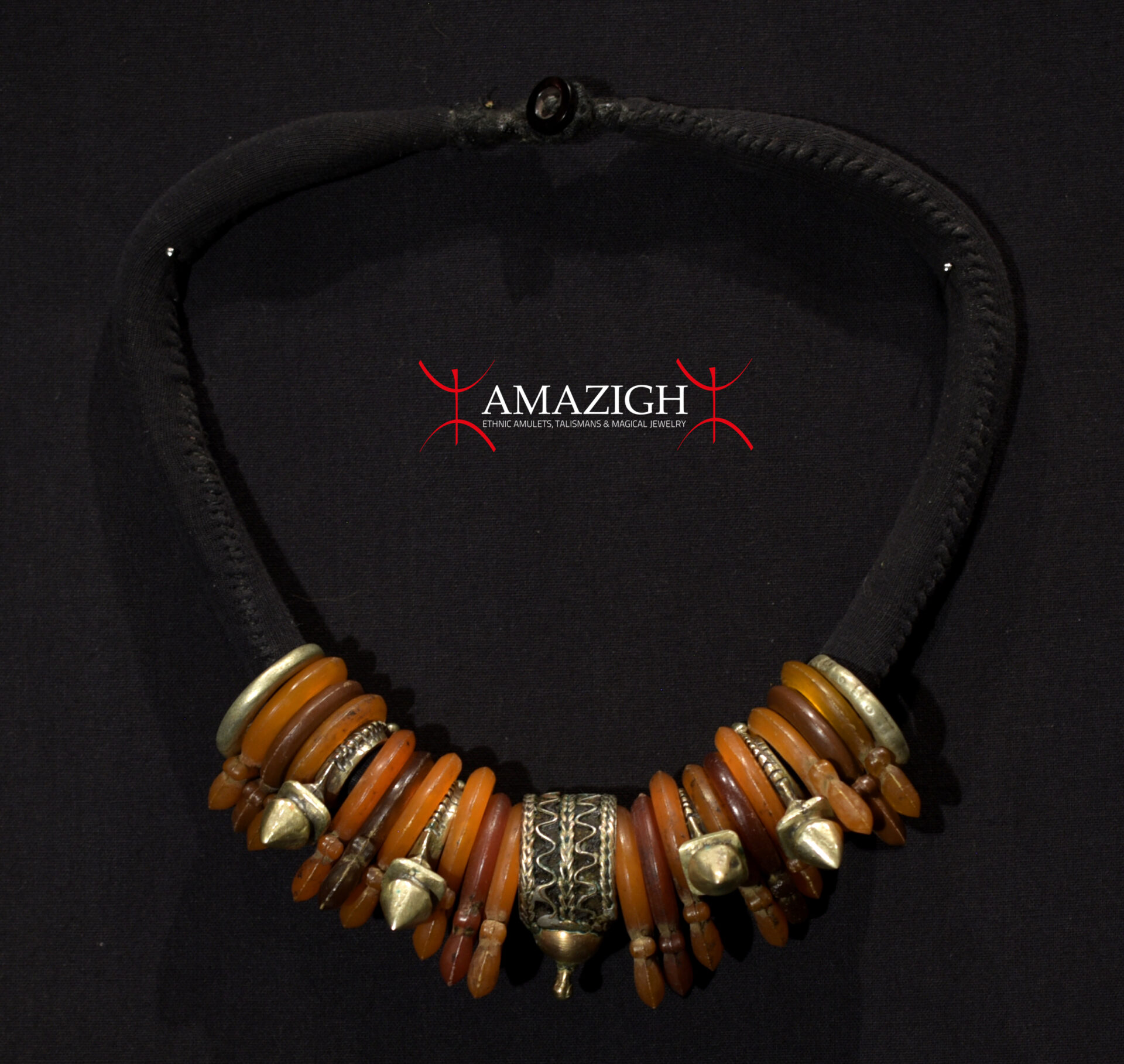 Fine Berber Necklace – ZINDER Crosses & KHOURB Ring – Pre Sahara Region, Morocco