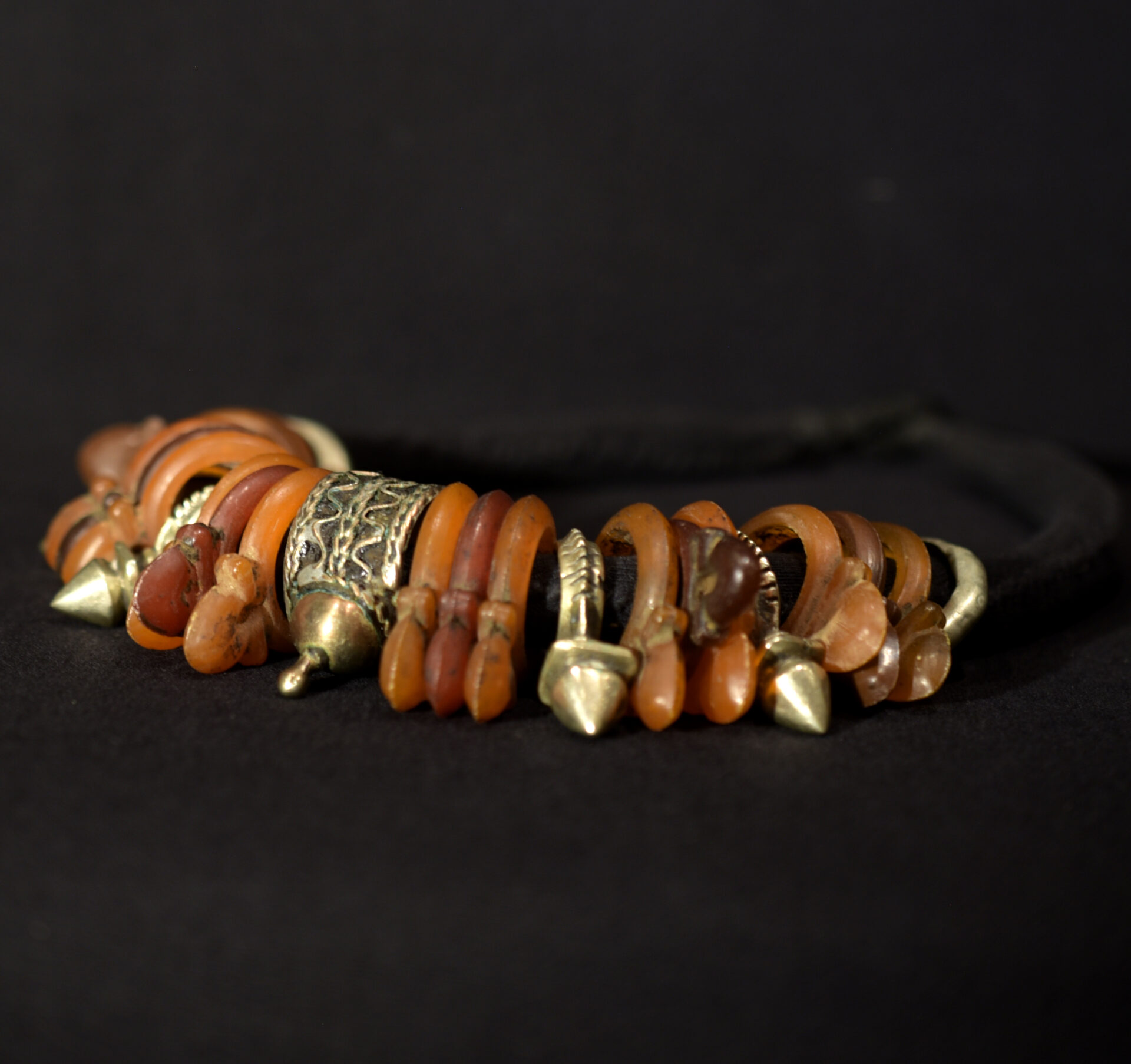 Fine Berber Necklace – ZINDER Crosses & KHOURB Ring – Pre Sahara Region, Morocco