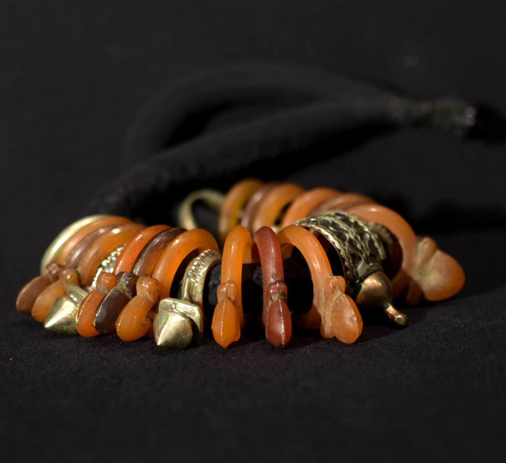 Fine Berber Necklace – ZINDER Crosses & KHOURB Ring – Pre Sahara Region, Morocco