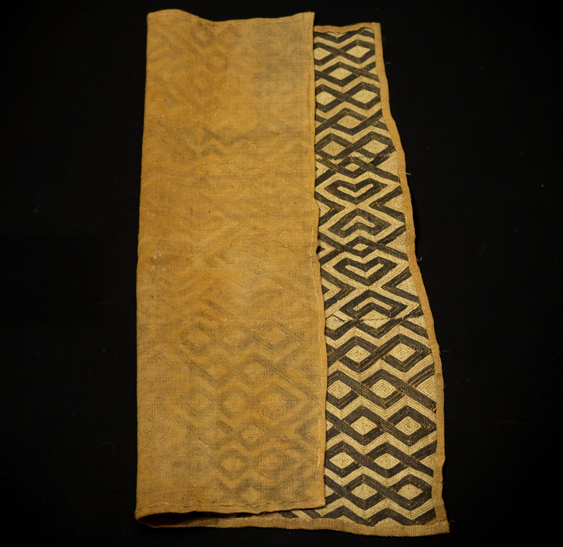Old Fine Kuba Raffia – BUSHOONG – Kasai Velvet – DR Congo