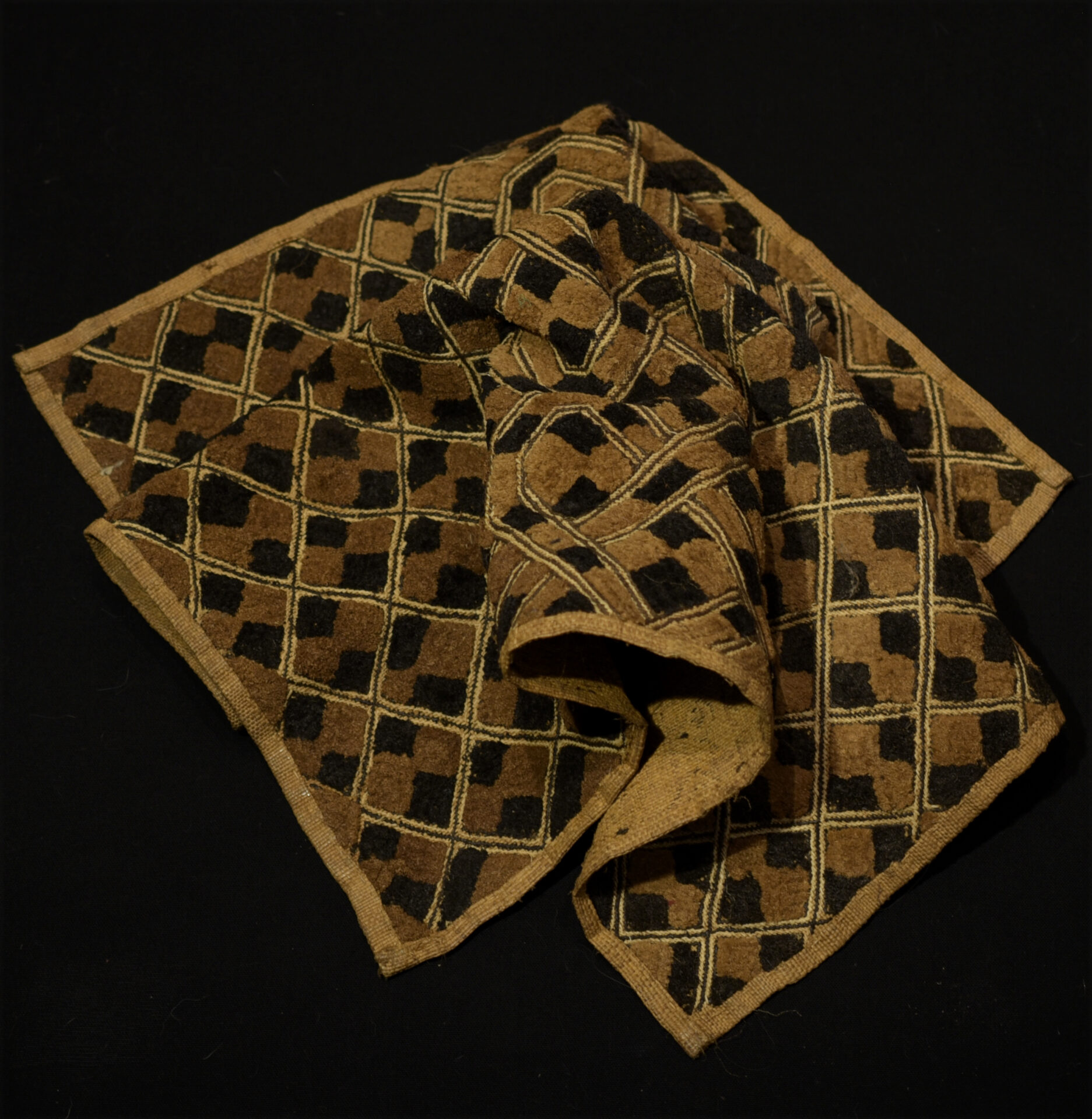 Old Fine Kuba Raffia – SHOOWA – Kasai Velvet – DR Congo