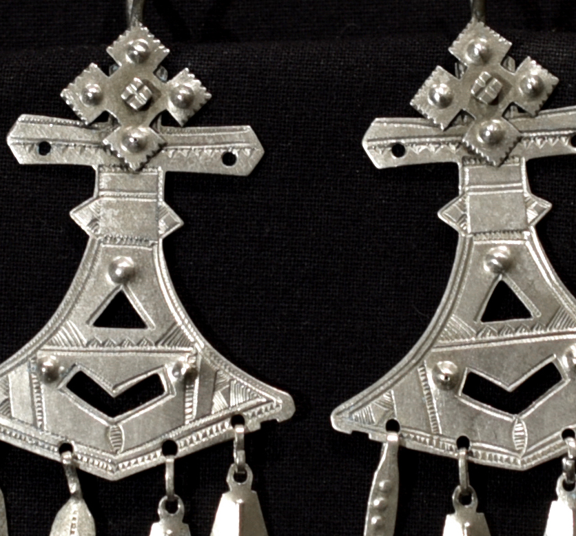 Old Tuareg Earrings – Tanit – Niger