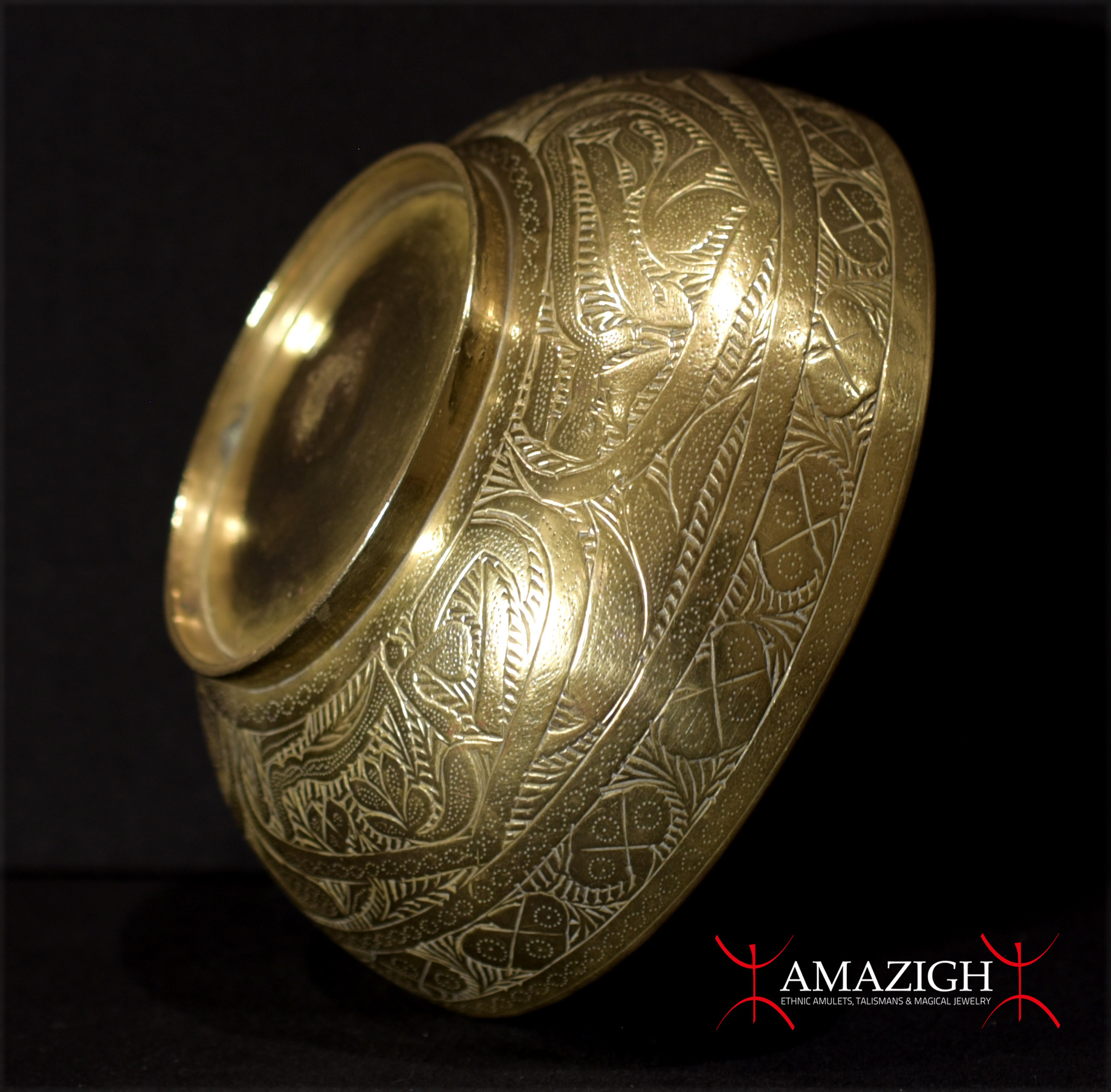 Antique Fine Chiselled Bowl – Islamic Metalwork – Yemen