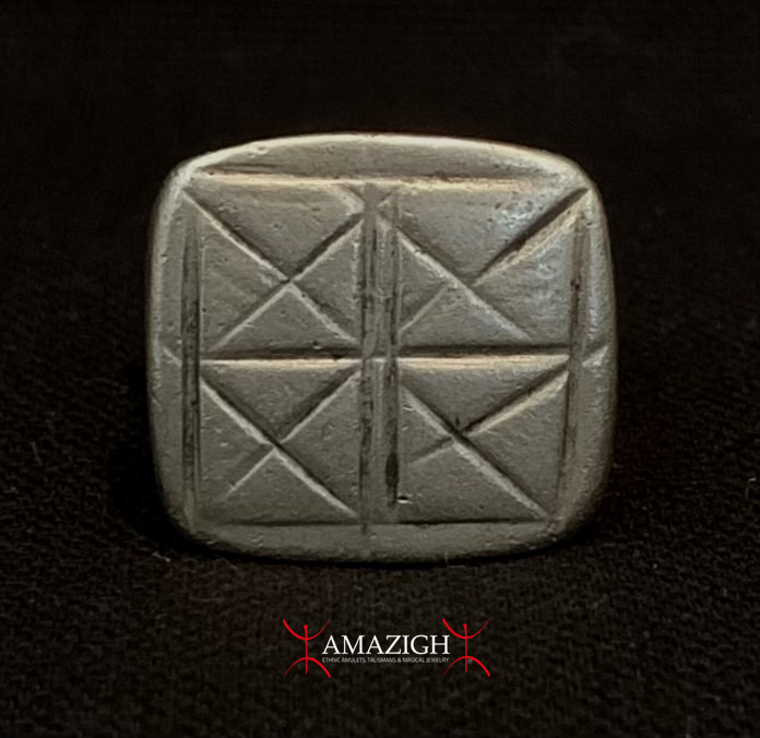 Beautiful Old Tuareg Talismanic Ring – Niger
