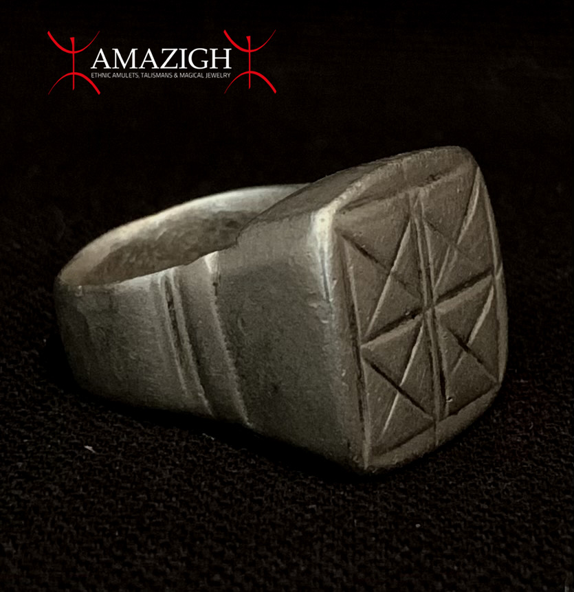 Beautiful Old Tuareg Talismanic Ring – Niger