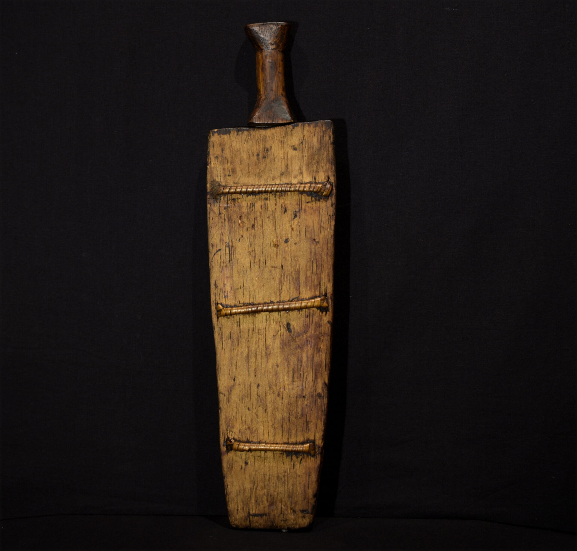 Old Kele Lokele Knife – DR Congo – Rare Complete Item