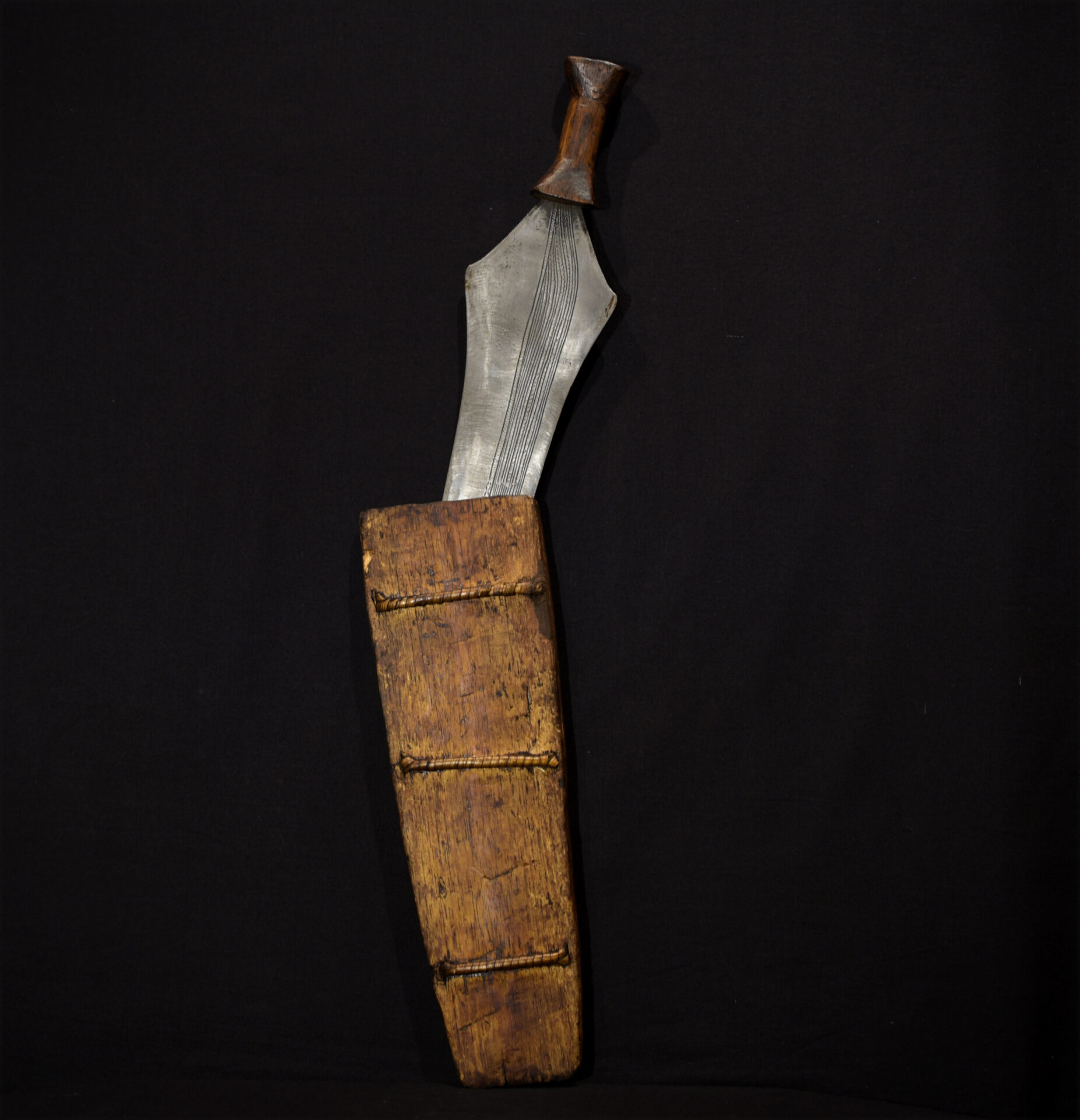 Old Kele Lokele Knife – DR Congo – Rare Complete Item