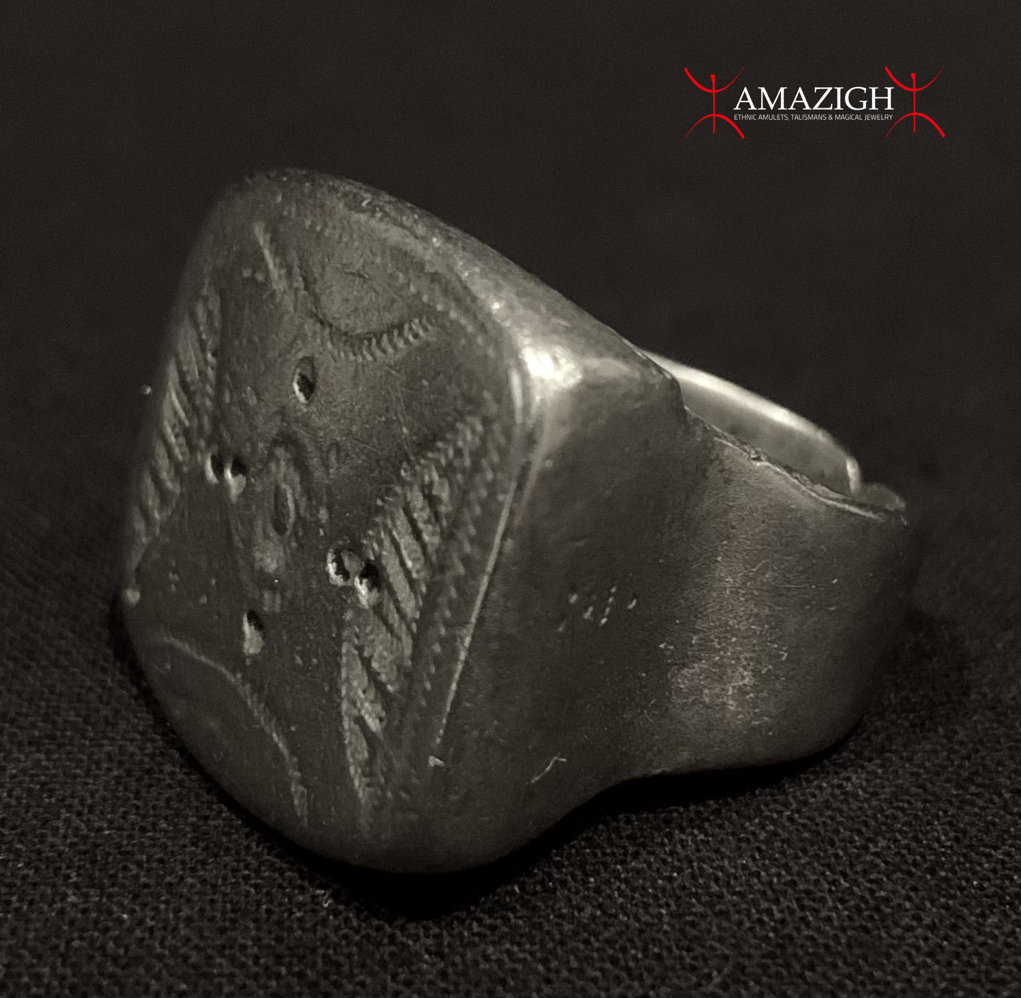 Old Massive Tuareg Talismanic Ring – Niger