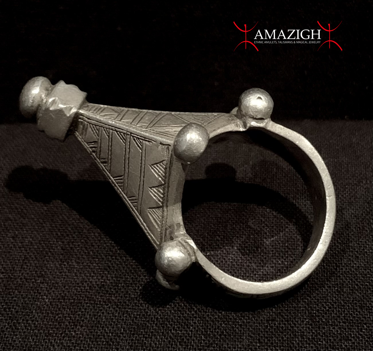 Old Tuareg Ring – Niger