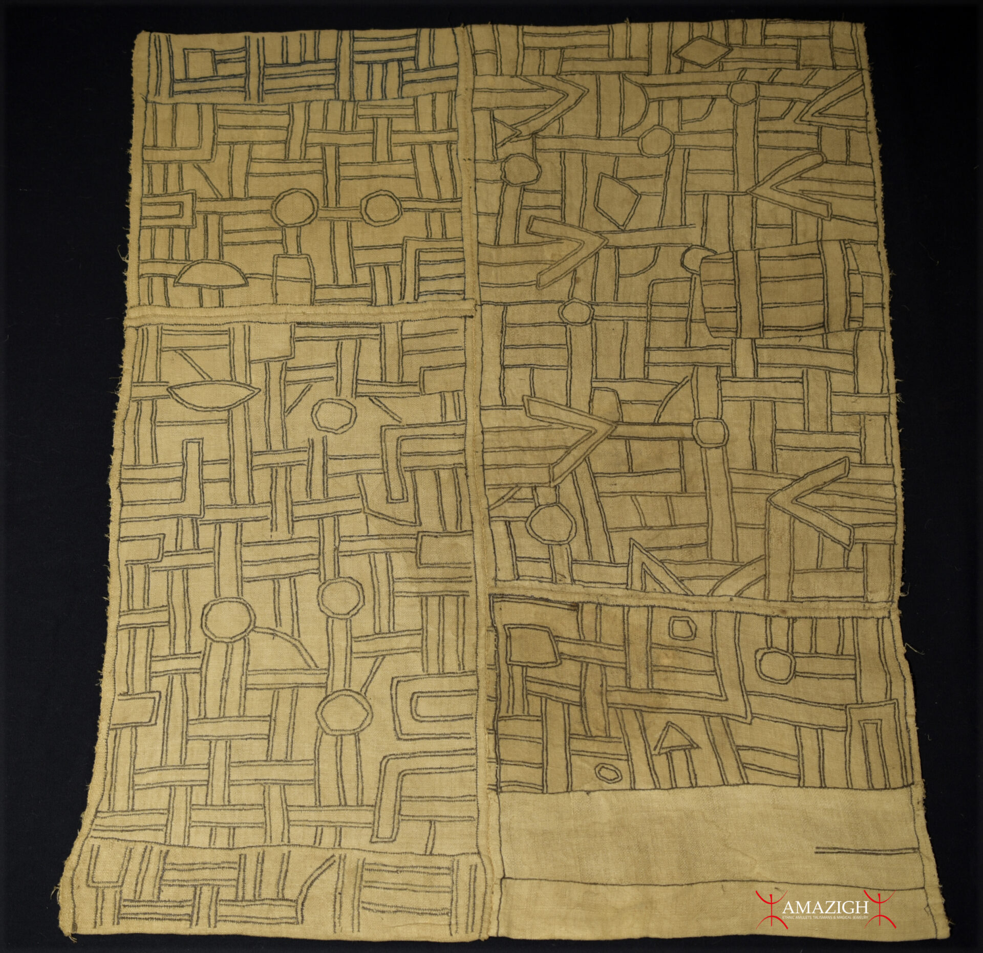 Old Fine Kuba Cloth – BUSHOONG – Kasai Velvet – DR Congo