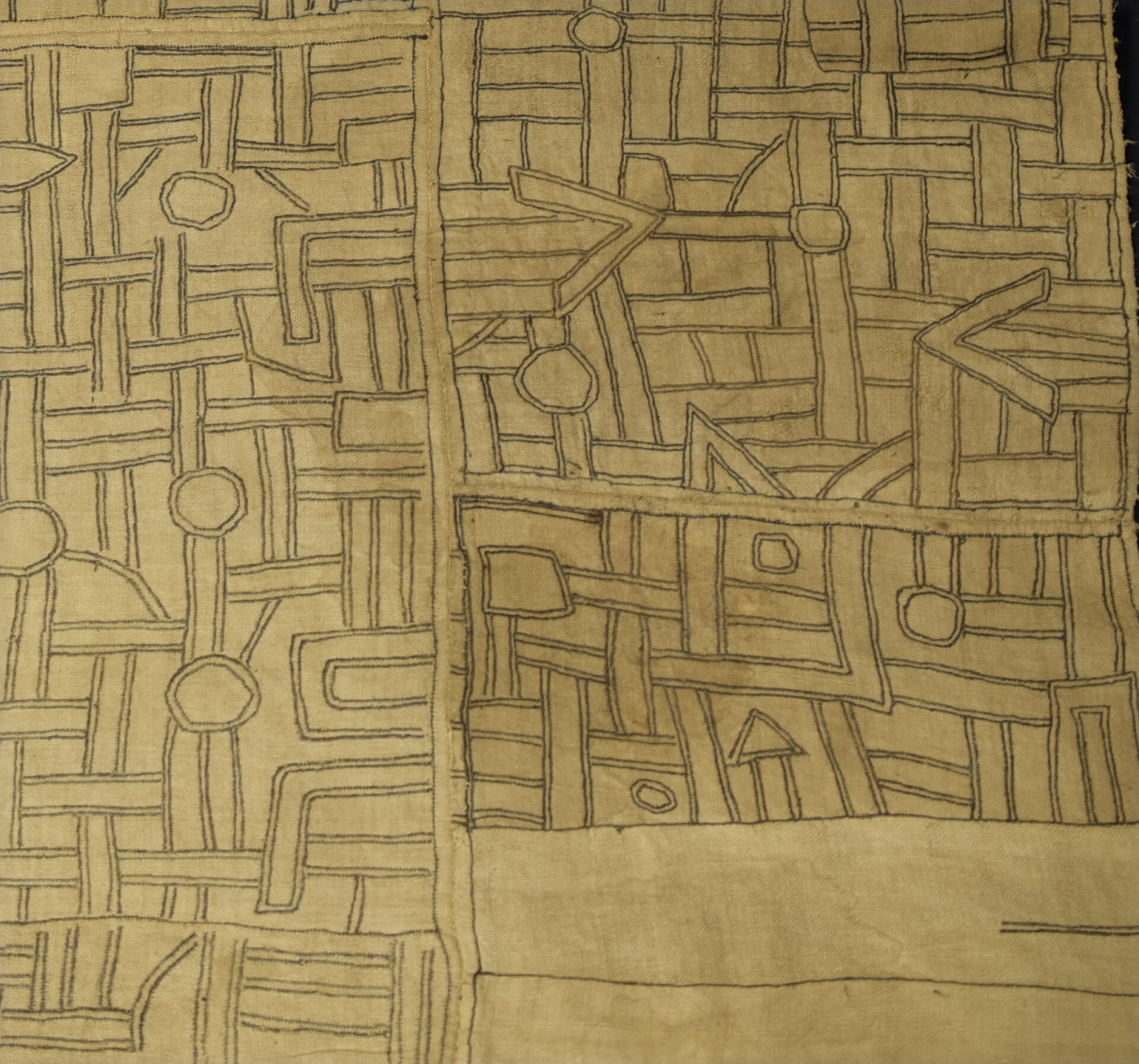 Old Fine Kuba Cloth – BUSHOONG – Kasai Velvet – DR Congo