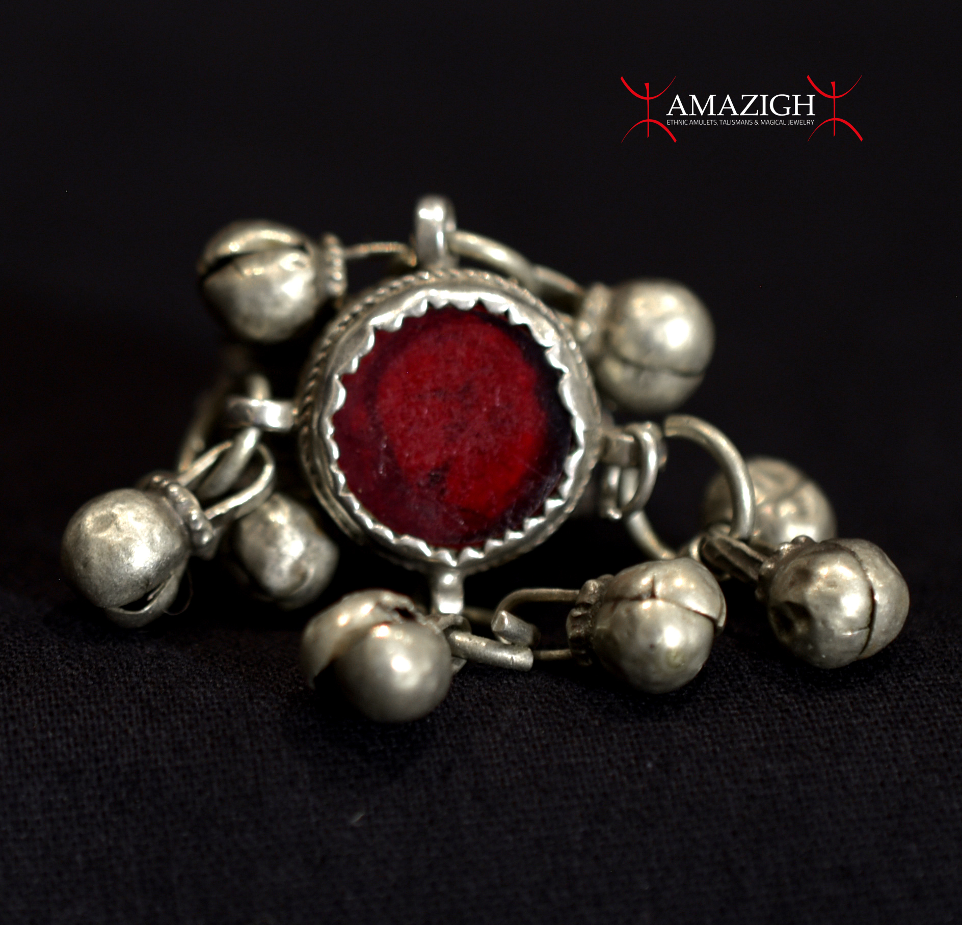 Outstanding Antique Bedouin Silver Ring – Aqiq Ahamar – Saudi Arabia
