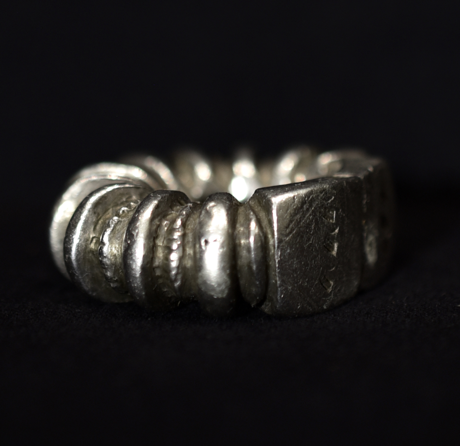Old Large Tribally Used Silver Ring– Fulani Peul Fulbe – Cote d’Ivoire
