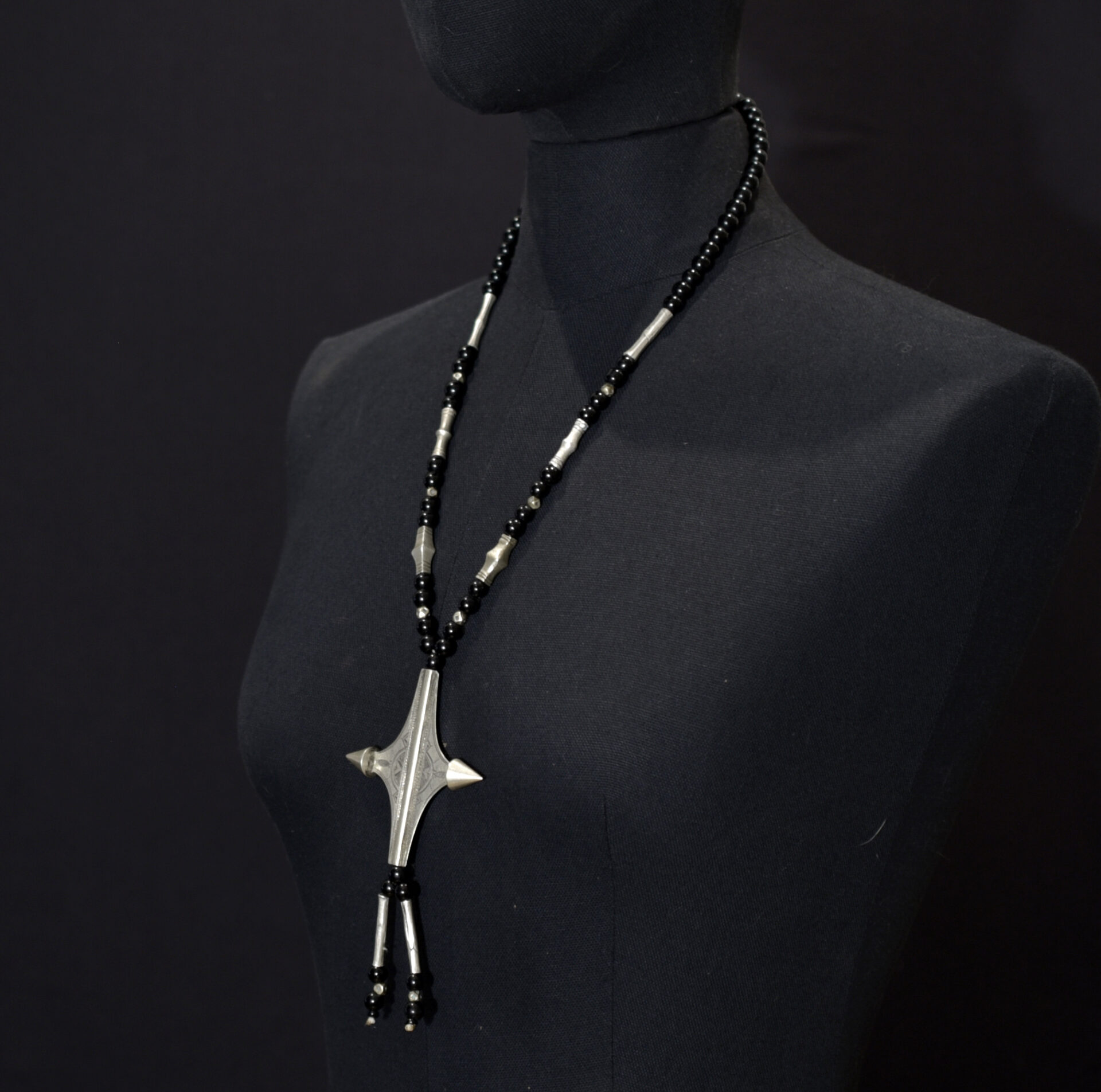 Old Tuareg Iwellemmeden Kel-Air Wedding Necklace – EGERU/ AGERU – Niger