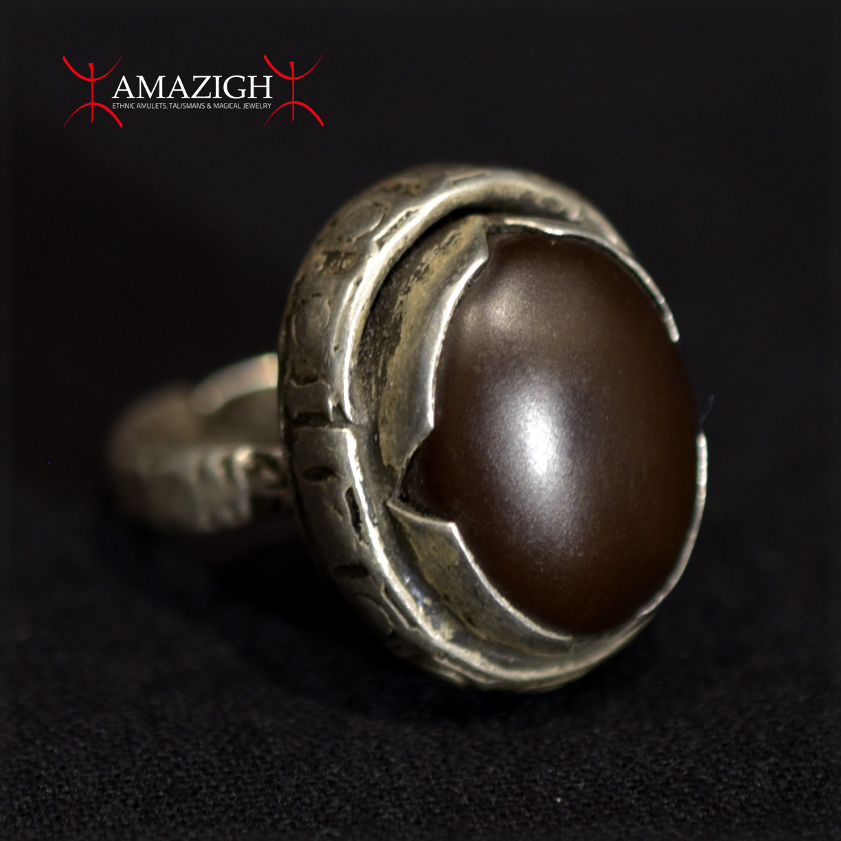 Old Fine Tuareg Ring – Silver and Carnelian – Niger