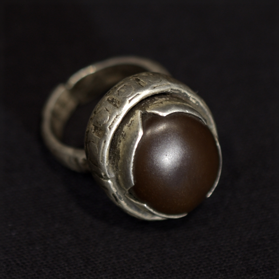 Old Fine Tuareg Ring – Silver and Carnelian – Niger