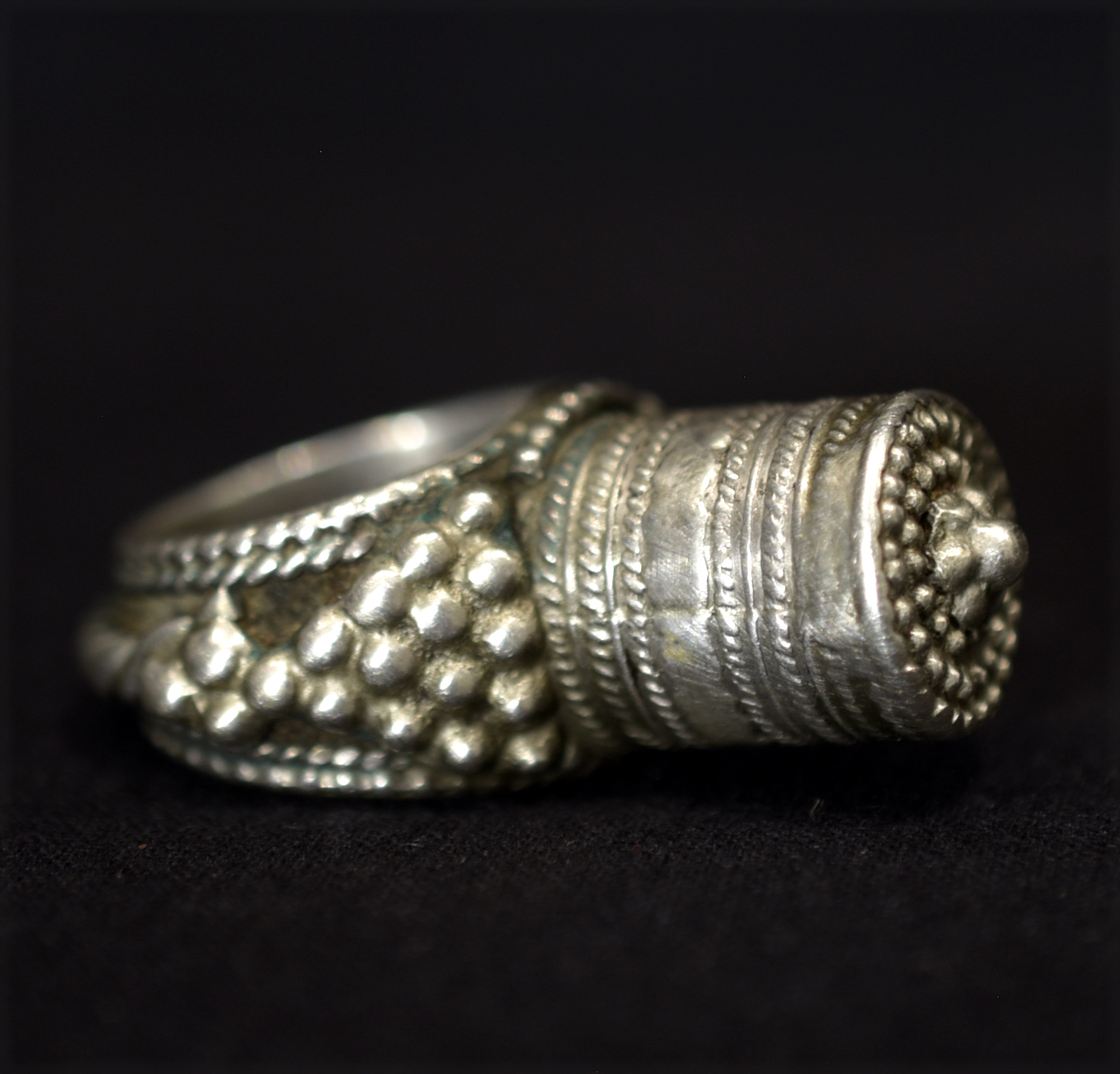 Old Rashaida Silver Ring – Sudan
