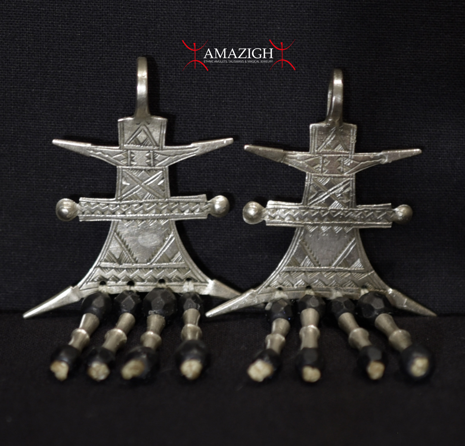 Old Beautiful Tuareg Earrings – Tanit – Niger