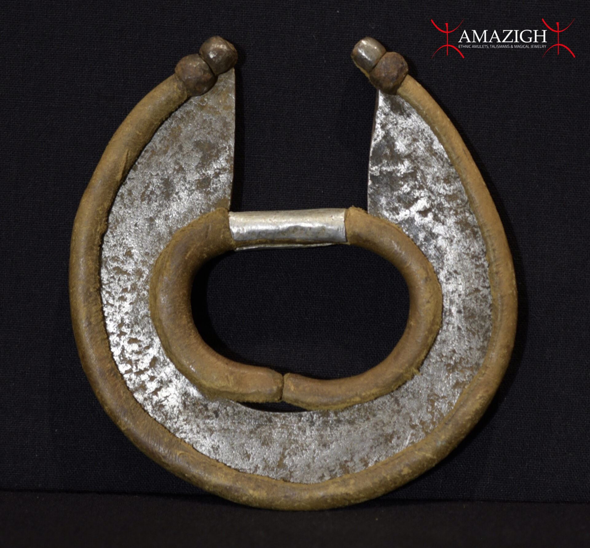 Old Turkana Fighting Wrist Knife – Ararait – Kenya