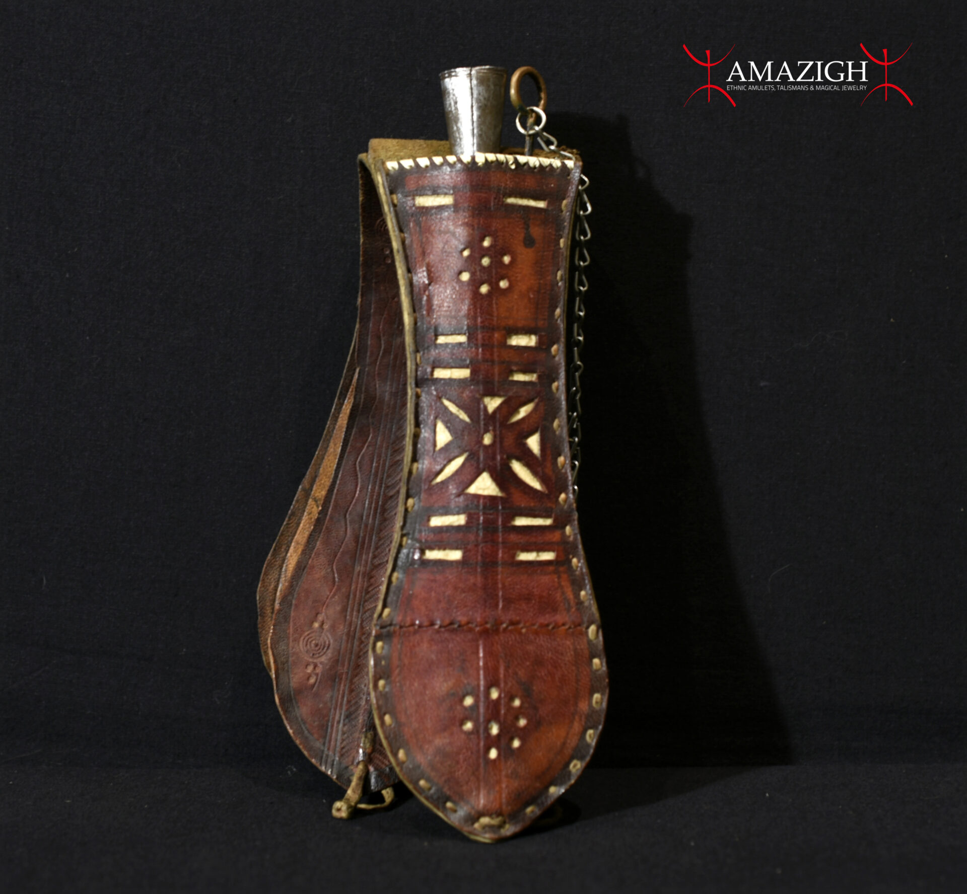 Old Tuareg Leather Bag and Smoking Pipe – Niger