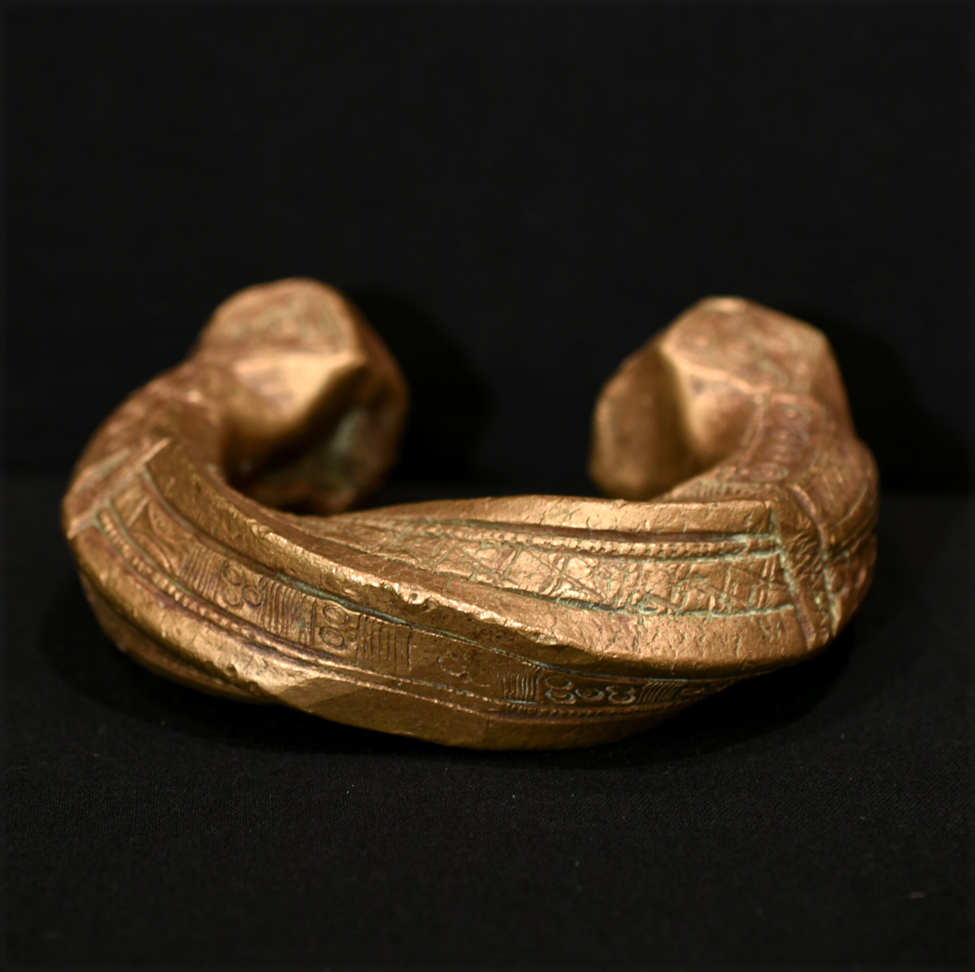 Antique Fine Djerma Manilla – African Currency – Niger