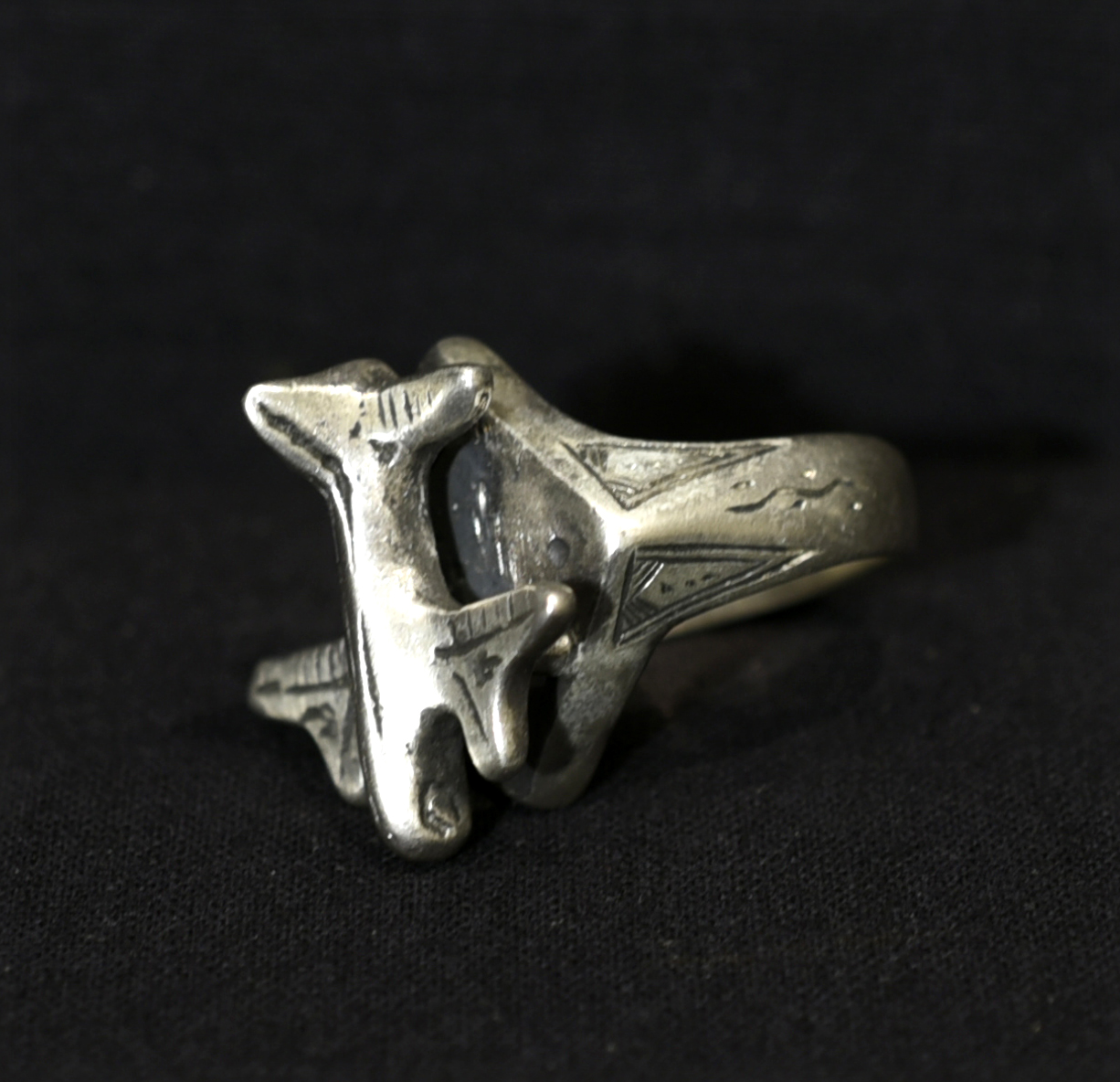 Beautiful Tuareg Ring – Airplane – Massive Silver – Niger