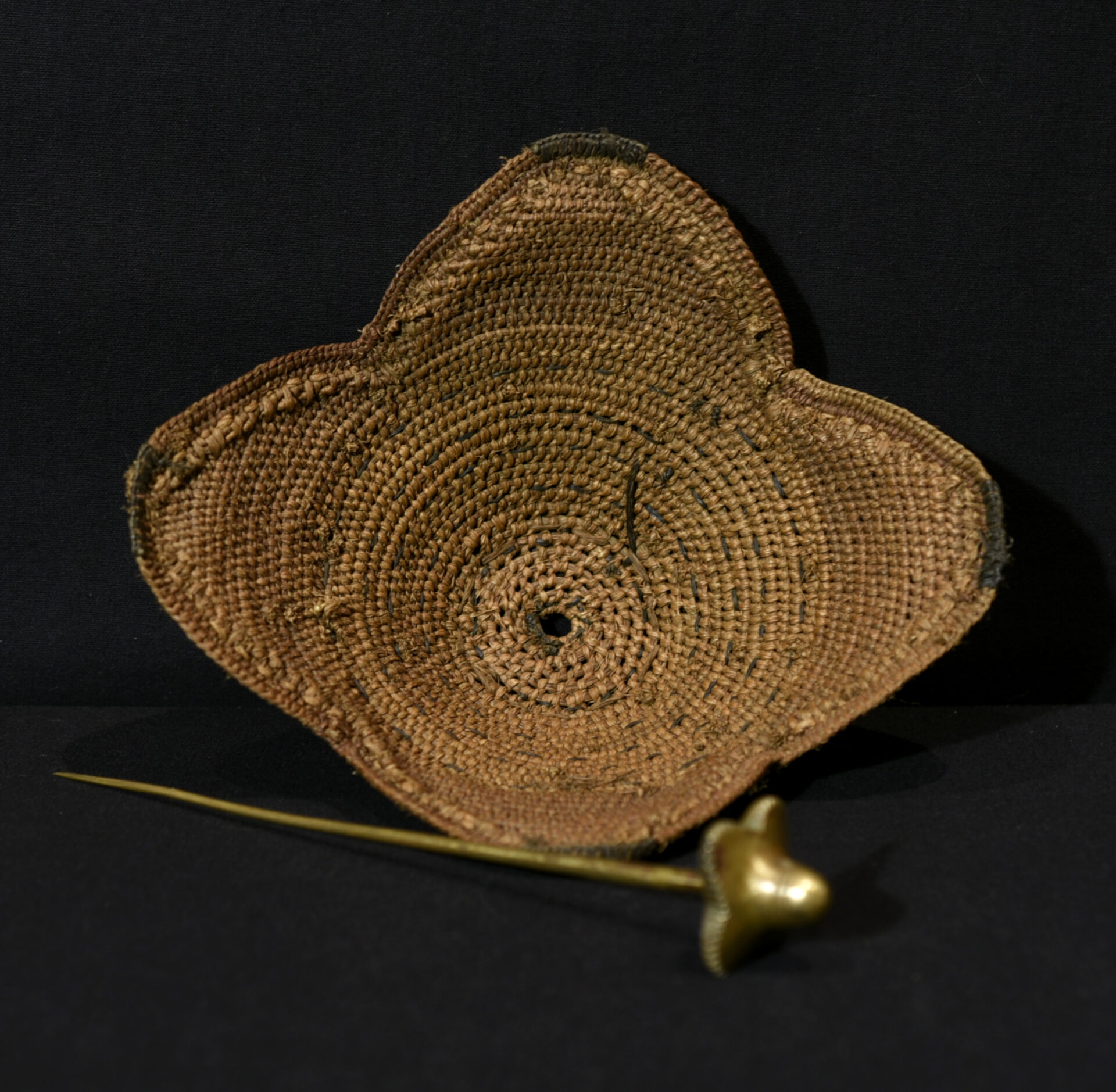 Old Kuba Prestige Cap – Laket Mishiing – DR Congo – Rare complete item