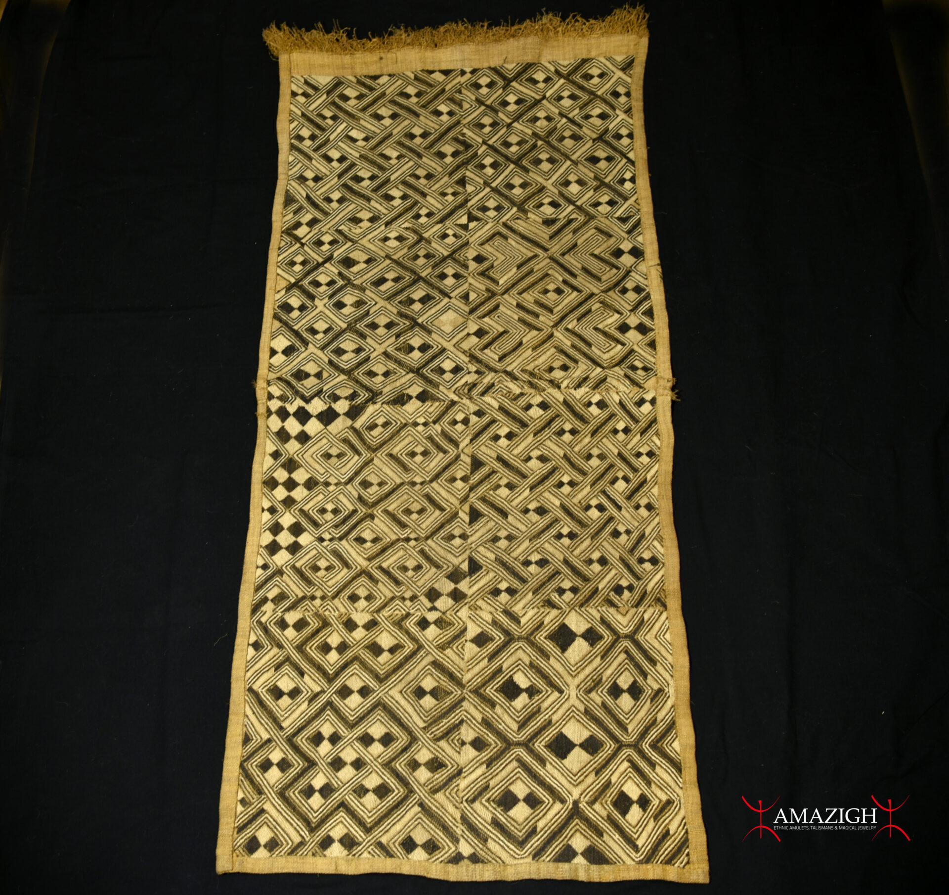 Old Fine Kuba Raffia – BUSHOONG – Kasai Velvet – DR Congo