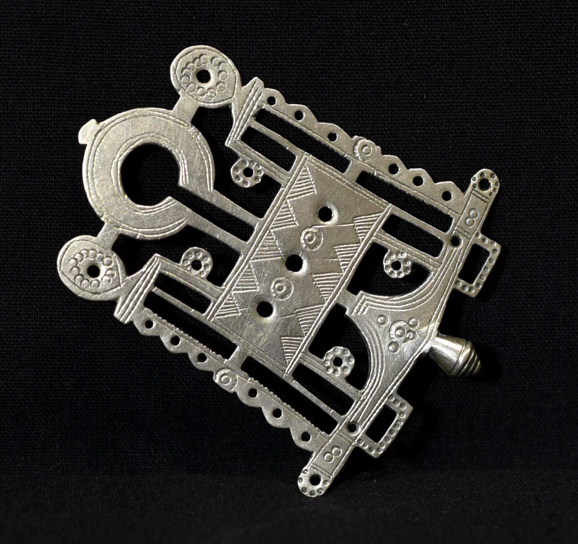Extra Fine Old Tuareg Bella-Ikelan Amulet – Niger