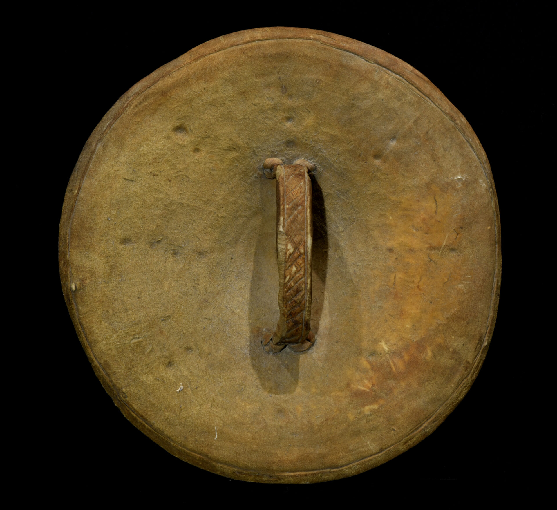 Antique Hide Somali Shield – Gãschãn – East Africa