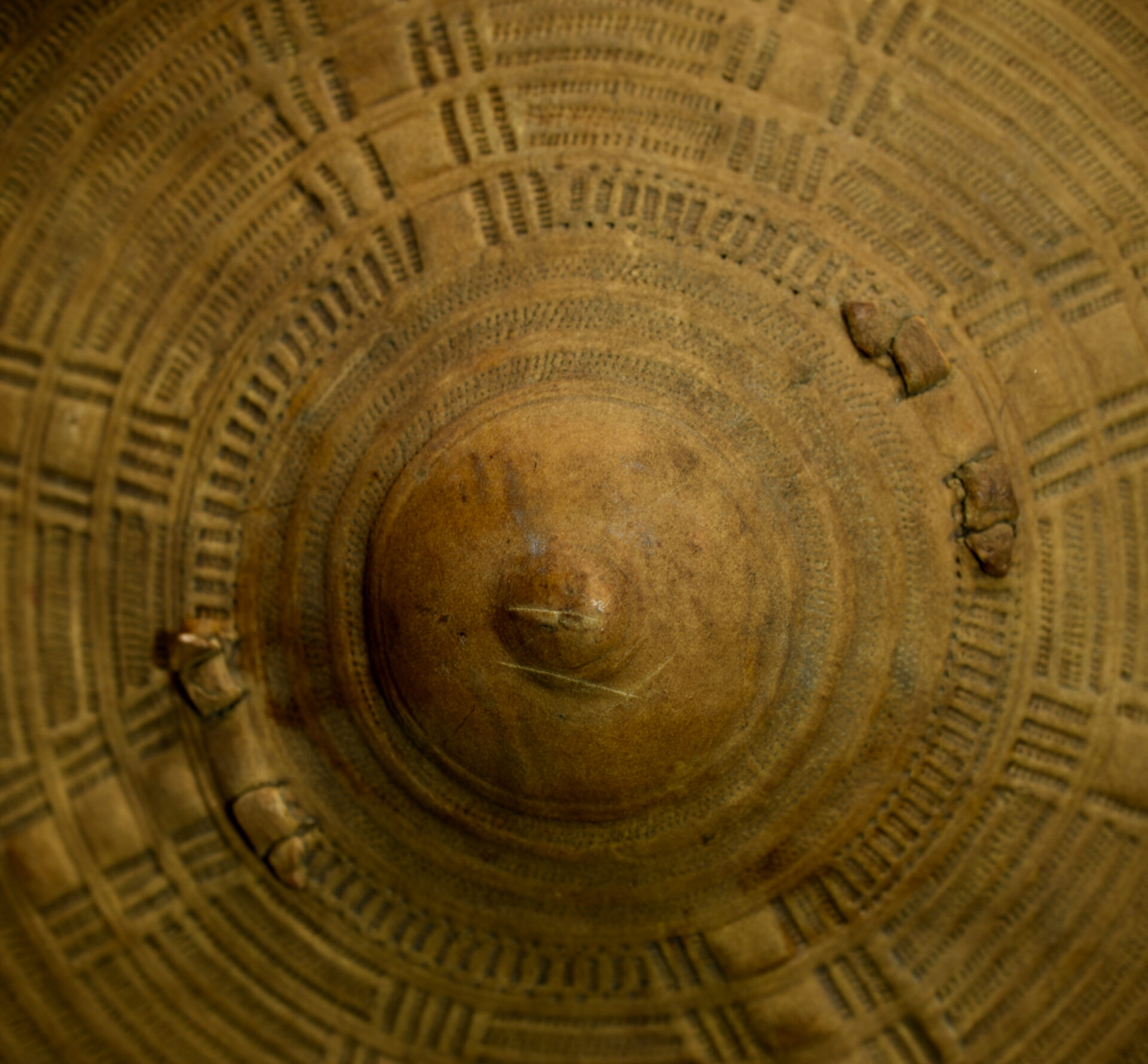 Antique Hide Somali Shield – Gãschãn – East Africa