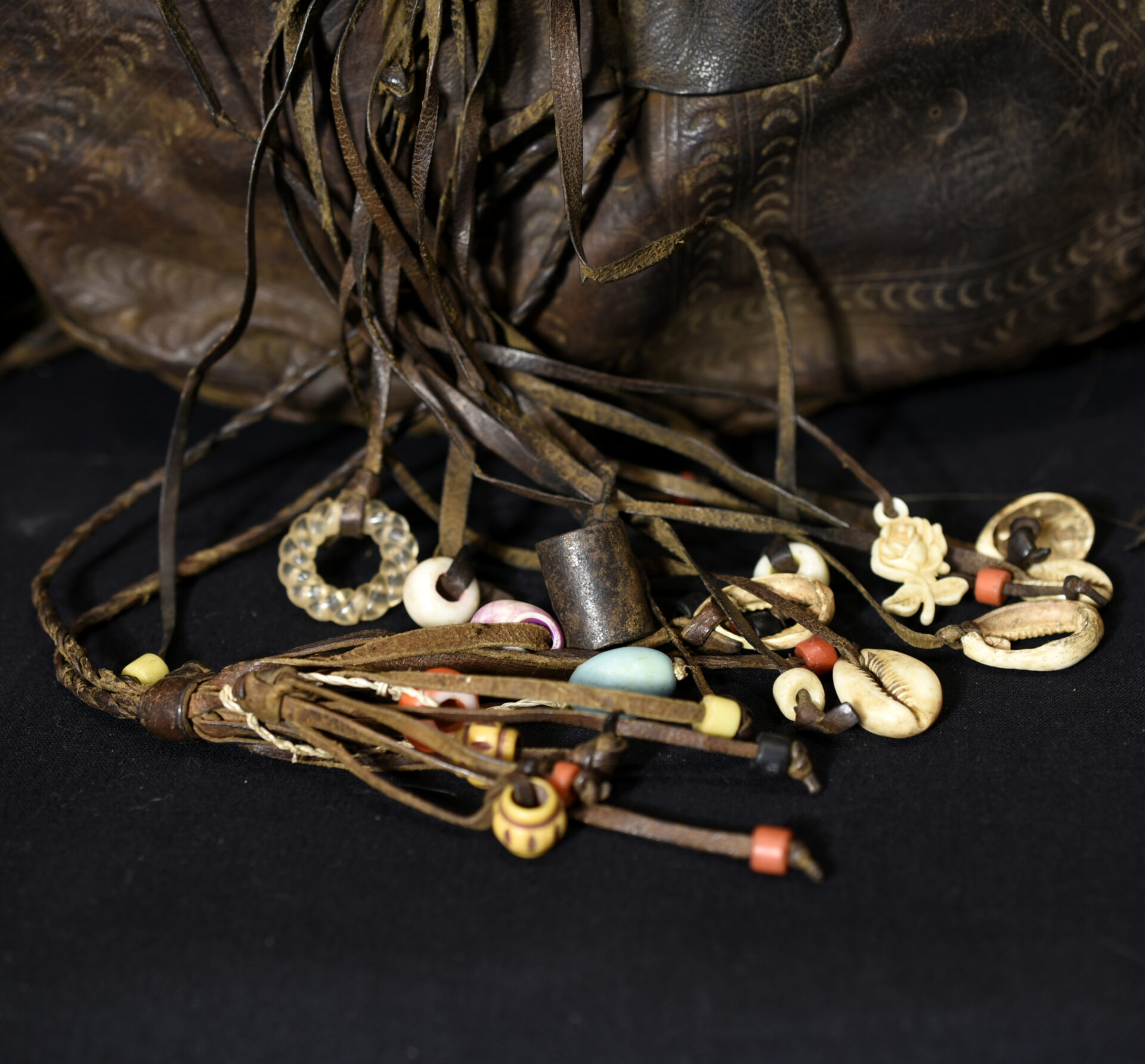 Old Bambara Leather Hunting Bag – Donso Society – Mali