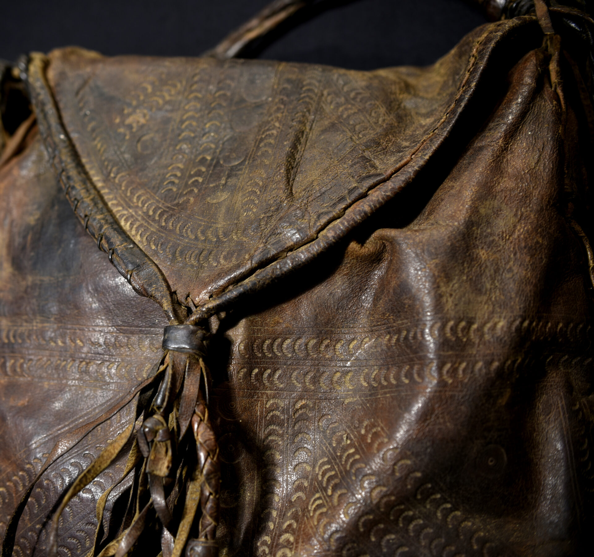 Old Bambara Leather Hunting Bag – Donso Society – Mali