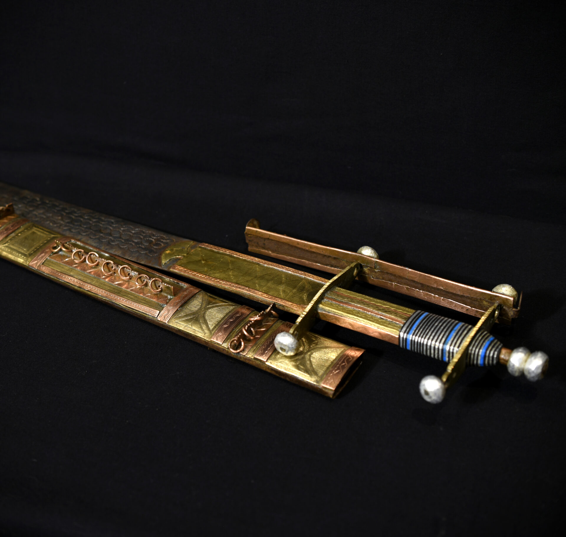 Share Outstanding Tuareg Ceremonial Sword – Takouba / Takoba – Niger – Rare Piece