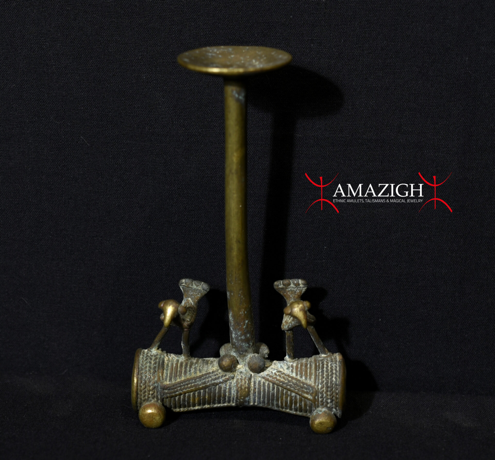 Antique Tiv Bronze Snuff Ring (Snuff Inhaler) – Ritual Tobacco Object – Nigeria