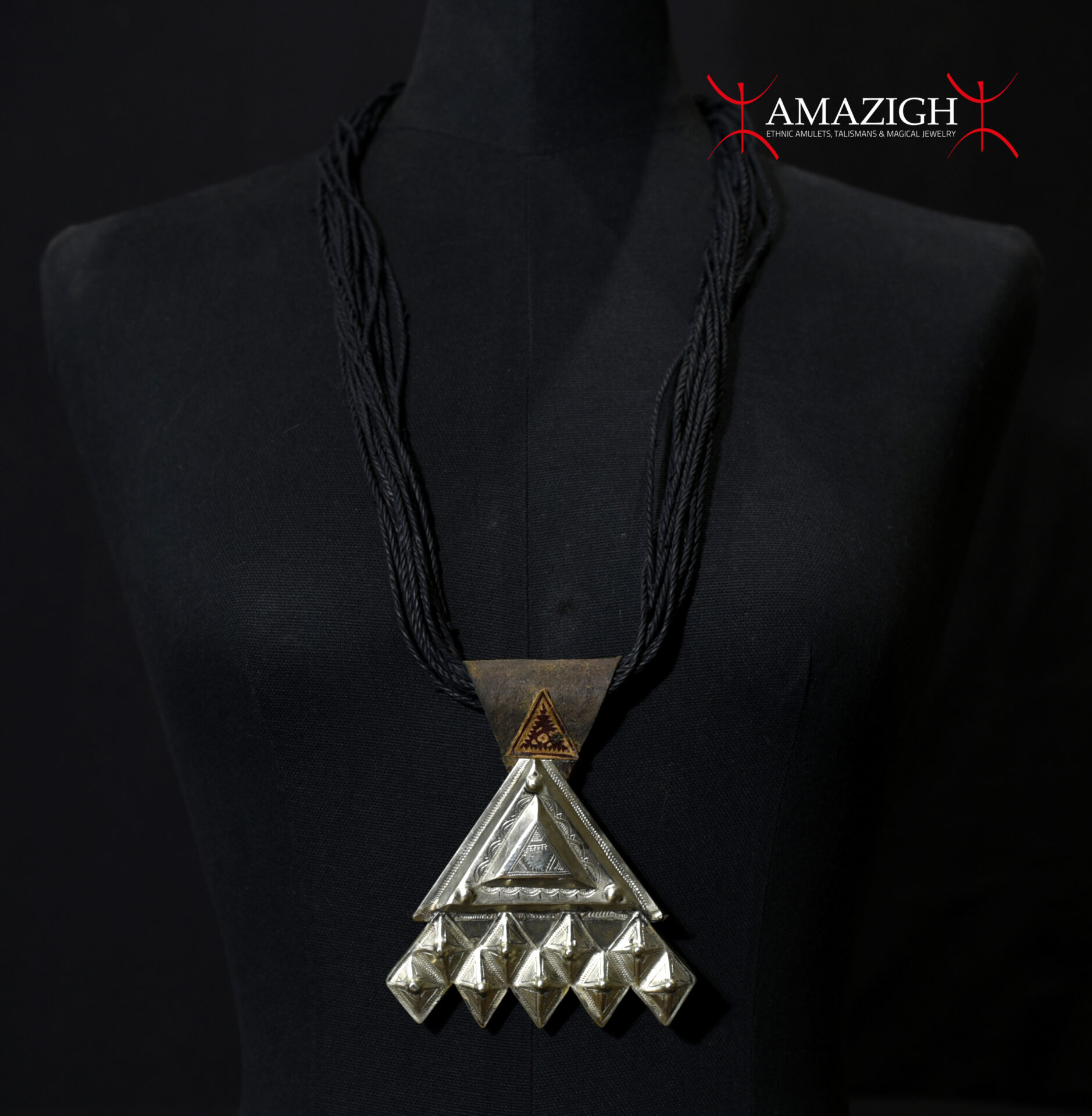 Beautiful Tuareg Hand of Fatima – KHOMISSAR – Algeria