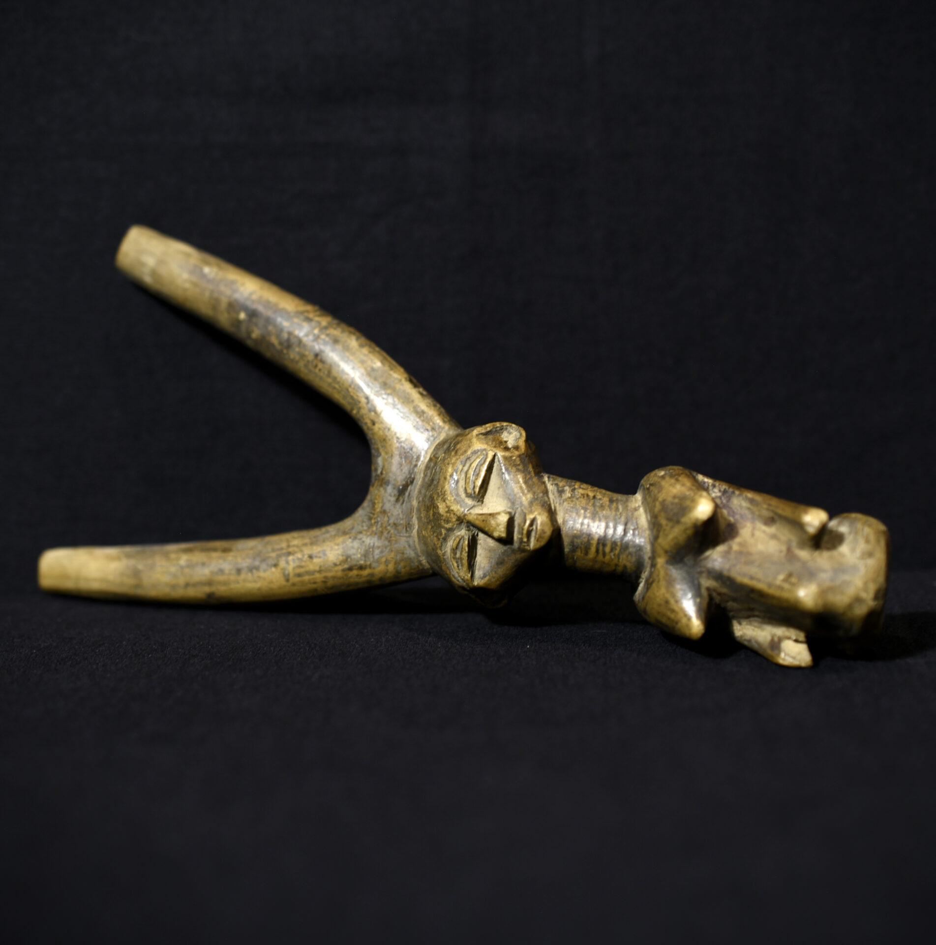 Old Fine Lobi Slingshot Catapult – Carved Wood – Burkina Faso