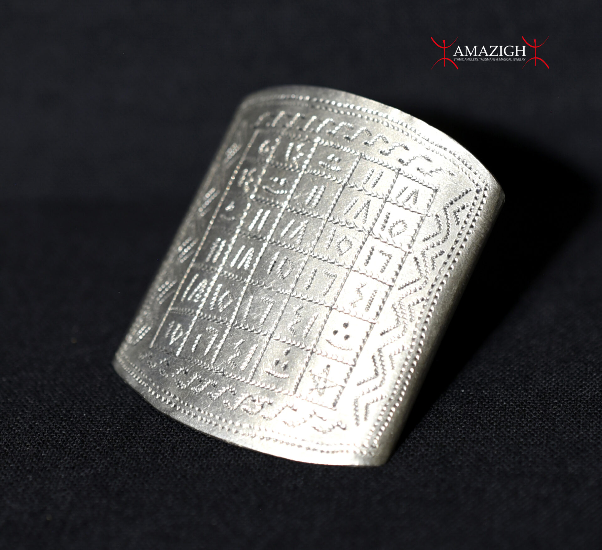Fine Large Talismanic Berber Ring – Magic Square – Morocco