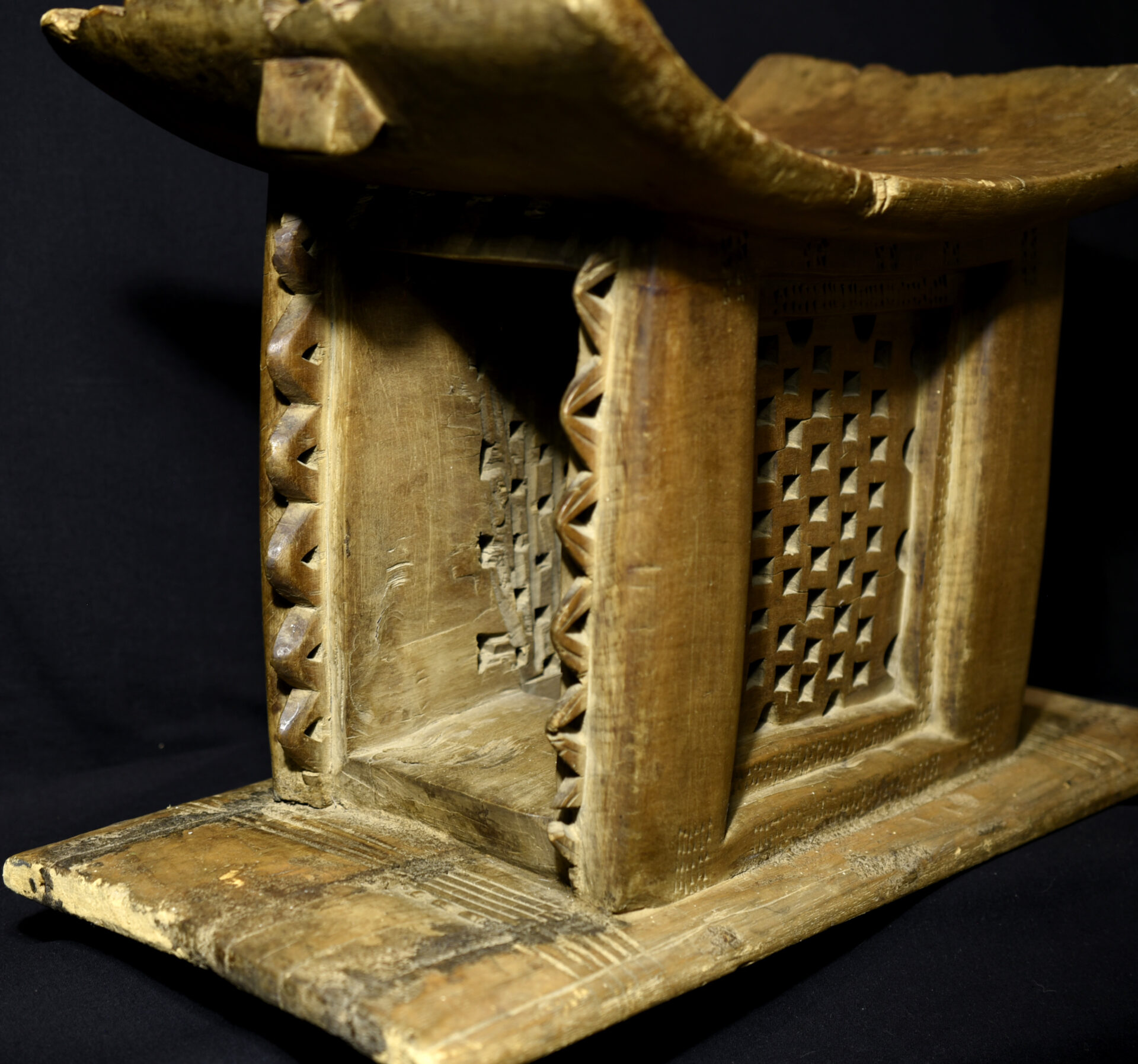 I am writing to let you know that I have this Qua terracotta headrest from the Calabar region, Nigeria. It is a beautiful piece with a fine, aged patina, likely dating to the 18th century.