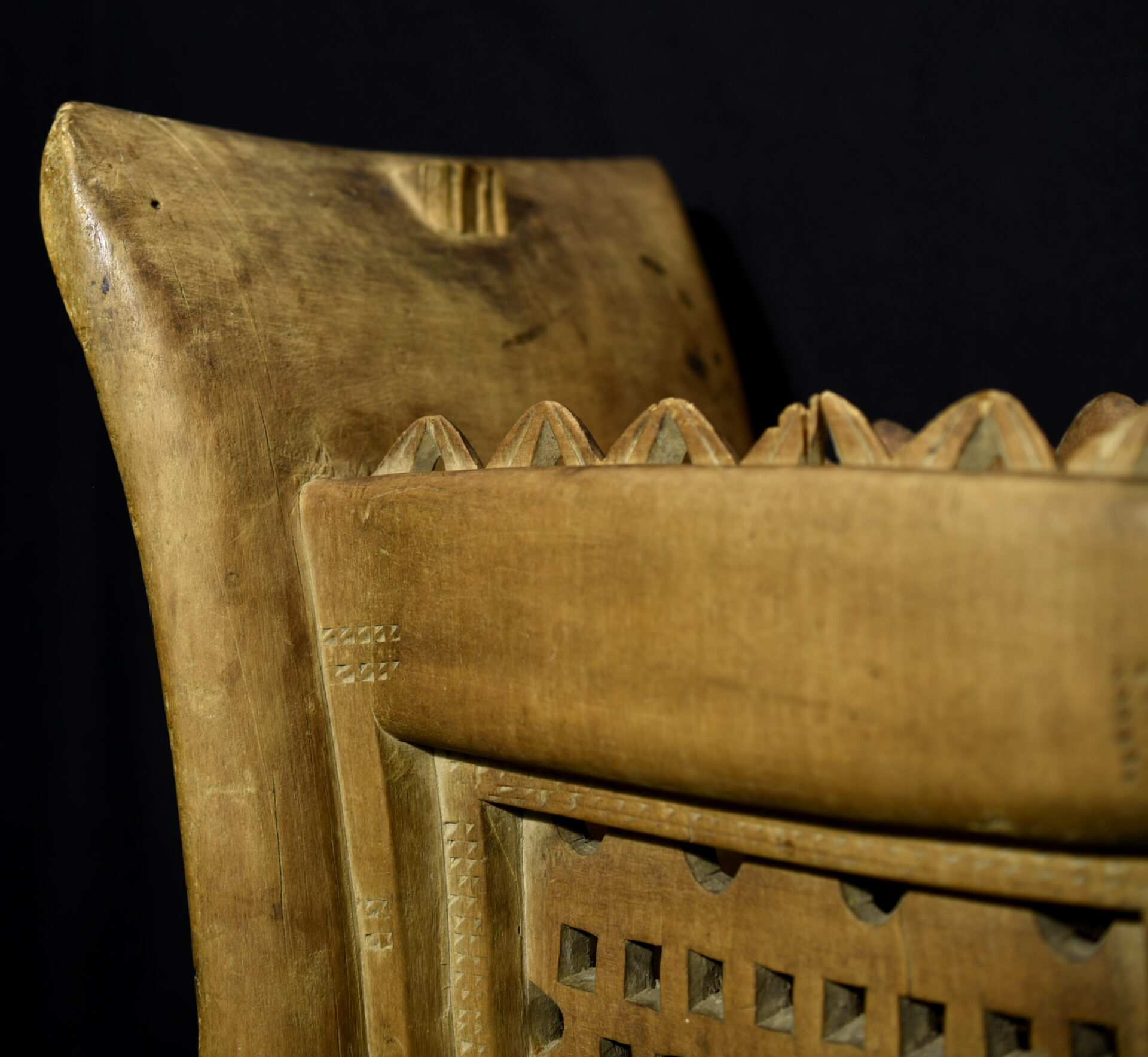 I am writing to let you know that I have this Qua terracotta headrest from the Calabar region, Nigeria. It is a beautiful piece with a fine, aged patina, likely dating to the 18th century.