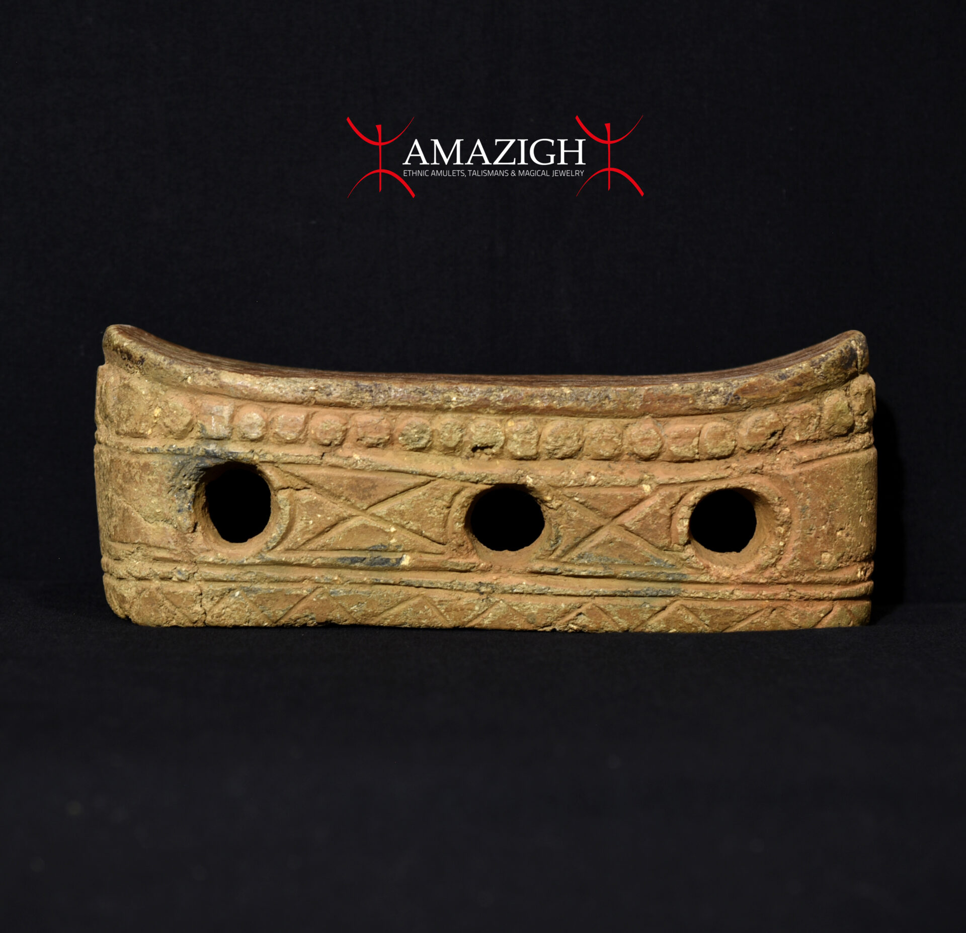 Antique Qua Terracotta Headrest – Calabar Region, Nigeria – RARE ITEM
