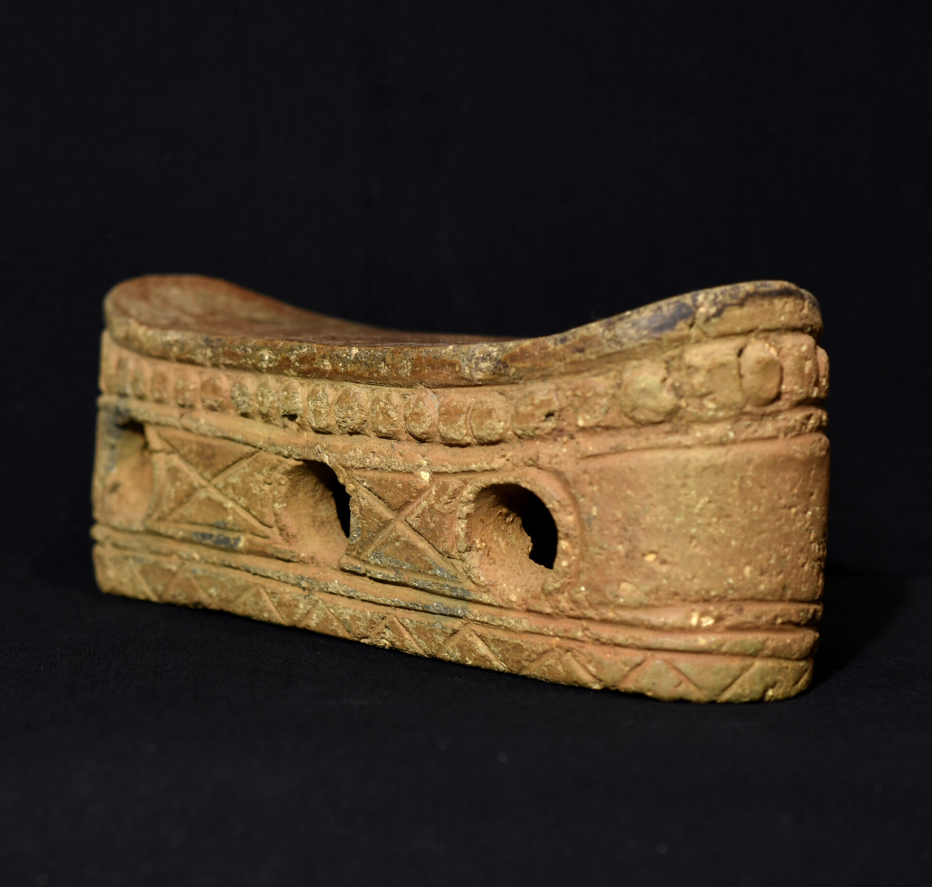 Antique Qua Terracotta Headrest – Calabar Region, Nigeria – RARE ITEM