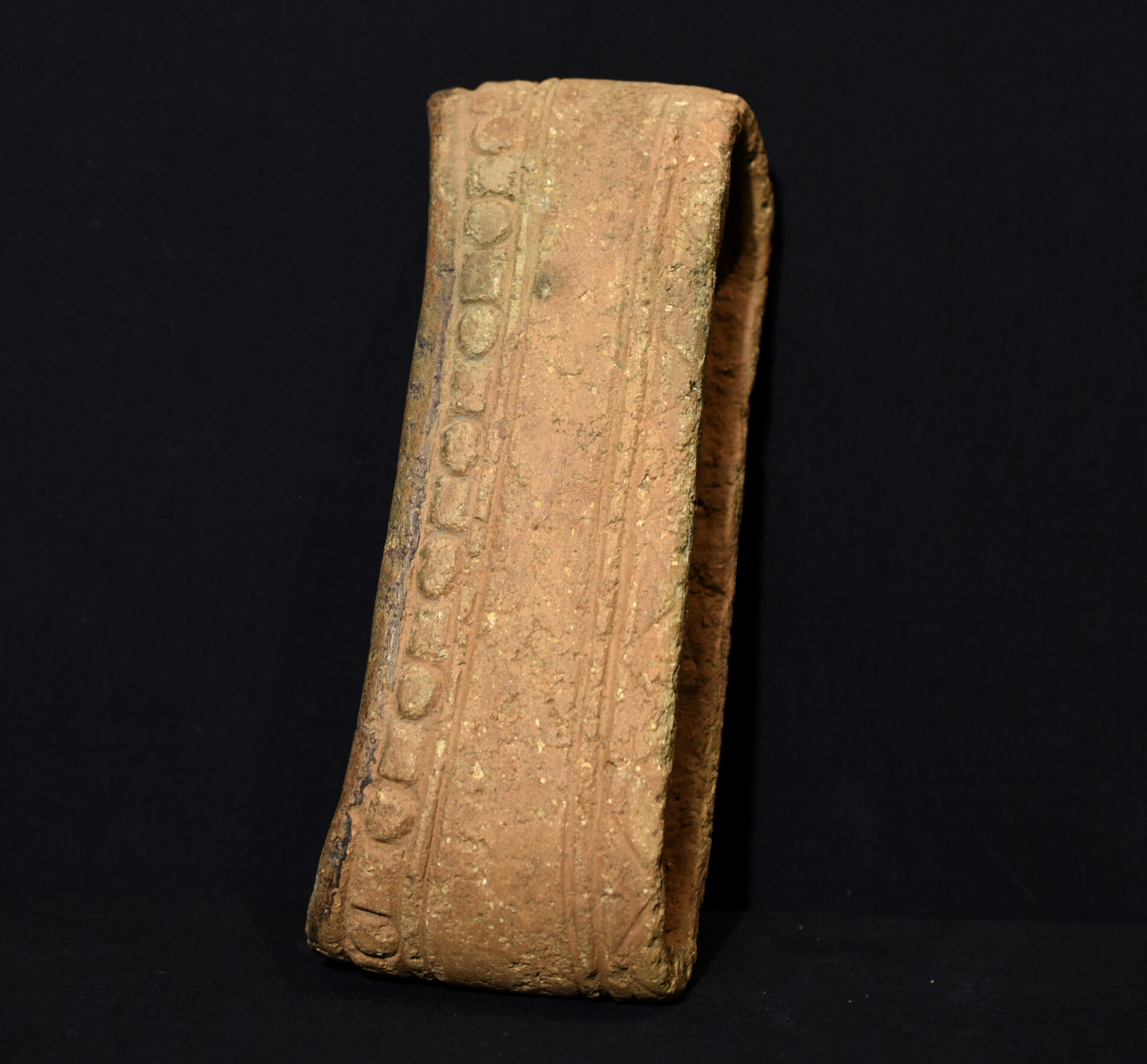 Antique Qua Terracotta Headrest – Calabar Region, Nigeria – RARE ITEM